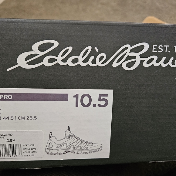 Men's Shoes - Picture 2 of 6